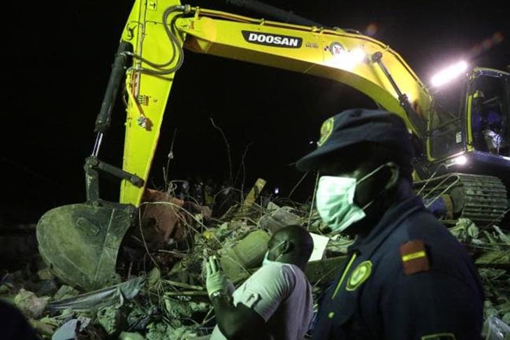 A building collapse kills eight primary school students in Nigeria.