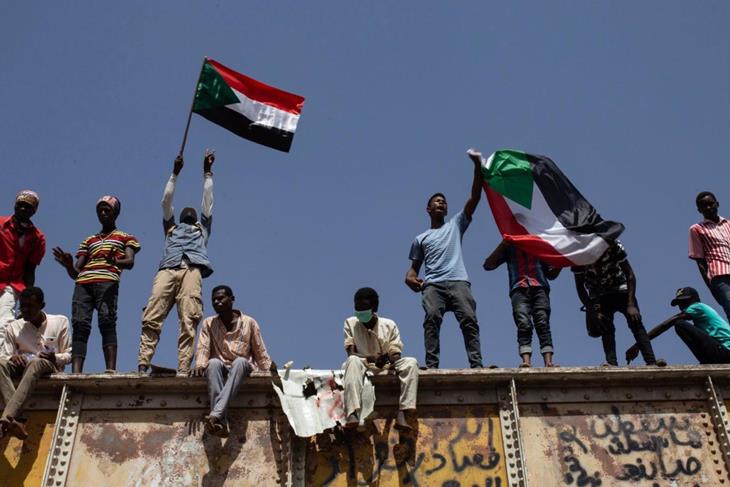 US, African envoys push for Sudan solution as Bashir charged.