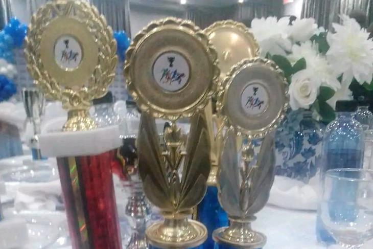 Motlomelo wins five awards