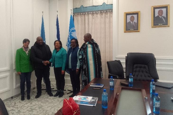 UN DELEGATION PAY COURTESY CALL ON KING, PM