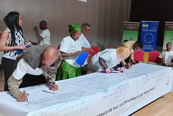 YOUTH PLEDGE WITH DCEO TO FIGHT CORRUPTION<br/>YOUTH PLEDGE WITH DCEO TO FIGHT CORRUPTION<br/>YOUTH PLEDGE WITH DCEO TO FIGHT CORRUPTION