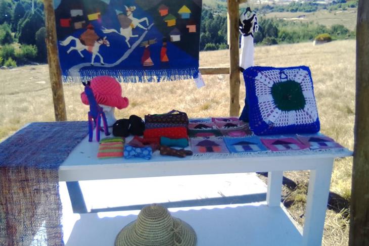 WOMEN WEAVERS KEEP TRADITION ALIVE DISPITE MARKET CHALLENGES
