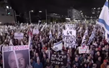 Thousands of Israelis protest against government