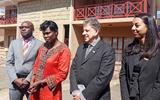 King welcomes nutrition international delegation