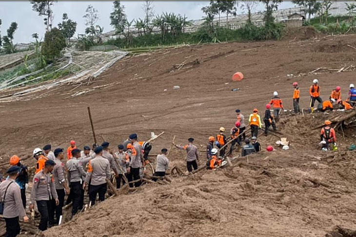 Heavy rains trigger deadly landslide at Ethiopian monastery, killing 14 worshippers<br/>Heavy rains trigger deadly landslide at Ethiopian monastery, killing 14 worshippers<br/>Heavy rains trigger deadly landslide at Ethiopian monastery, killing 14 worshippers